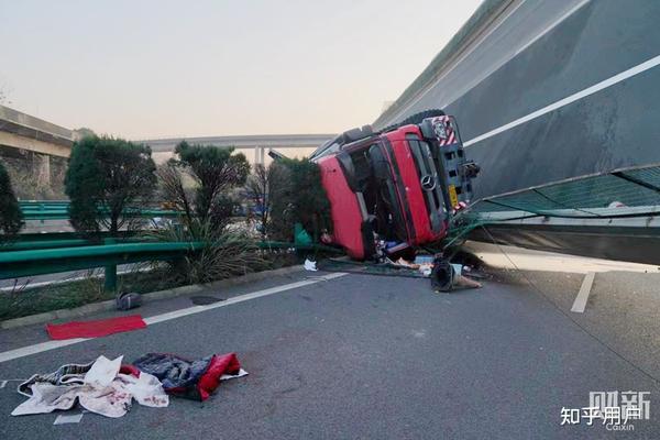 京滬高速車禍最新消息，事故原因及后續處理全面解析