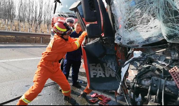 黃驊新聞最新消息，車禍事件引起廣泛關(guān)注